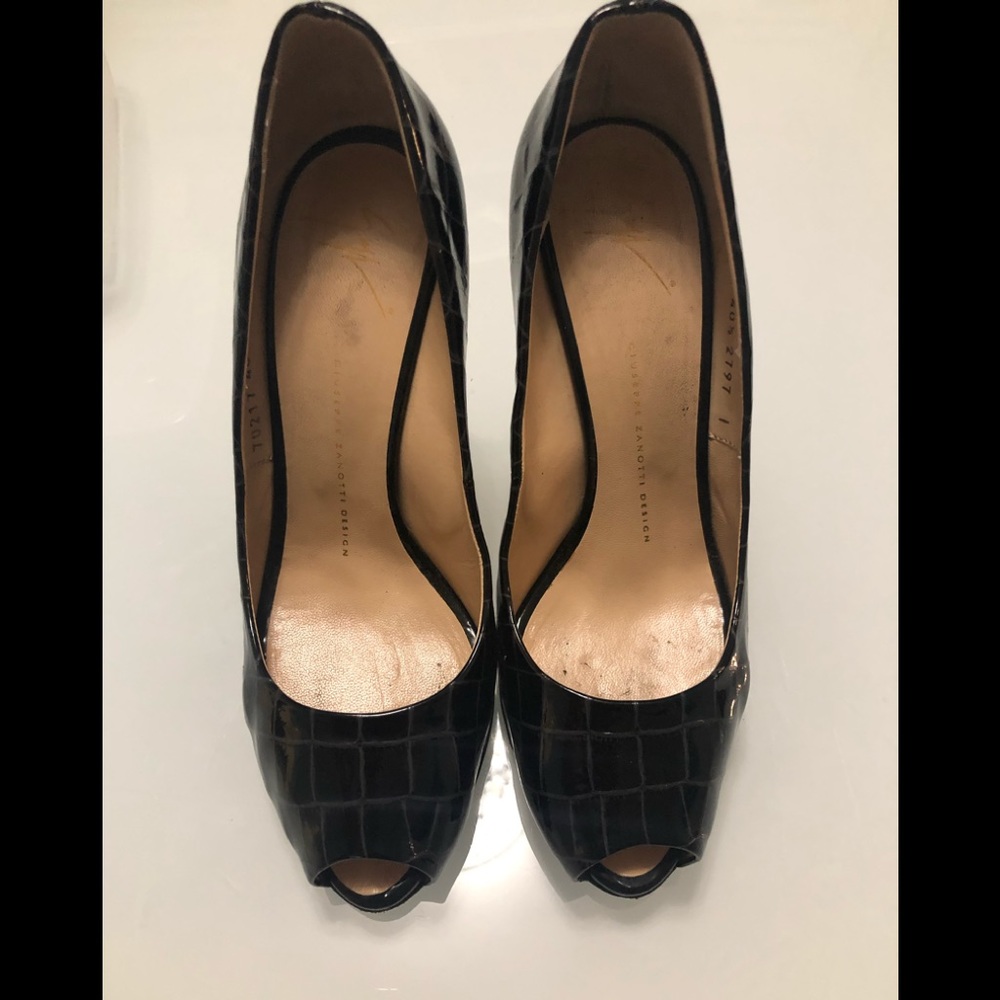Authentic Black GIUSEPPE ZANOTTI heels!